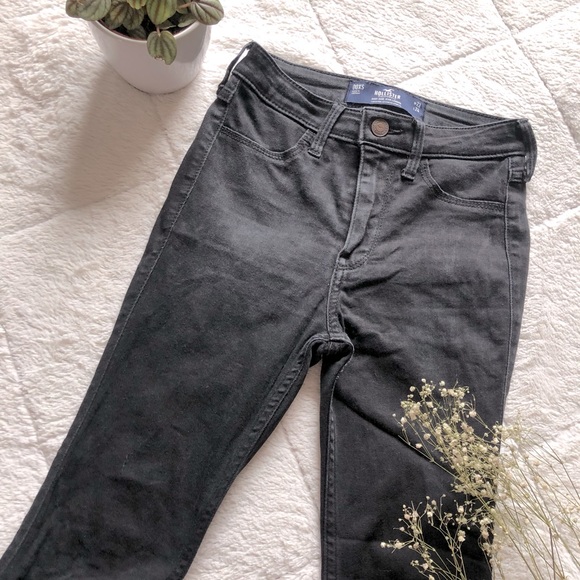 High waisted Hollister jeans - Picture 2 of 4